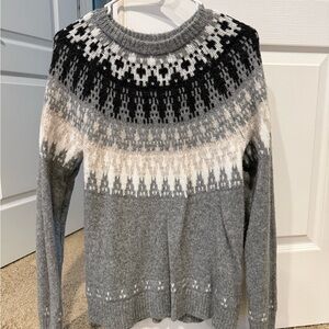 Sonoma Women's Black and Gray Crewneck Sweater